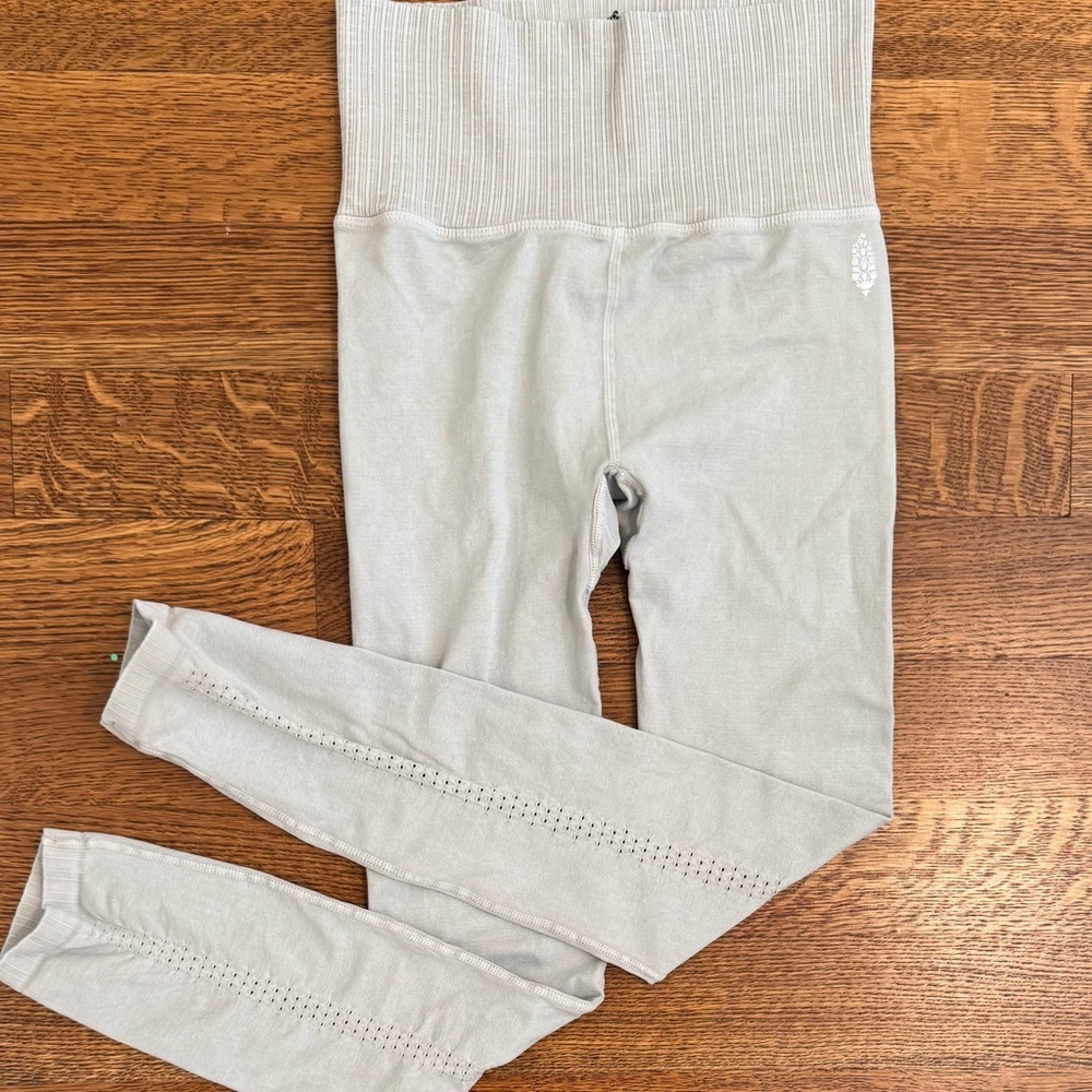 FP Movement NWOT leggings. Size XS/S. Light green